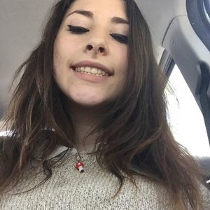 Meet your Posher, Crystal